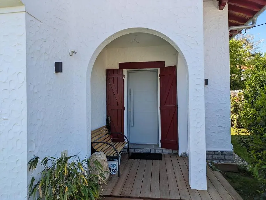 Villa With Swimming Pool Near Ocean And Forest Anglet